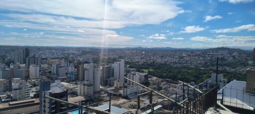 Divinópolis enfrenta elevação nas temperaturas e alerta para baixa umidade nesta sexta-feira