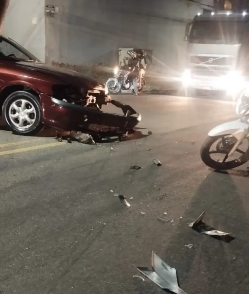Acidente na Avenida Governador Magalhães Pinto causa lentidão em Divinópolis