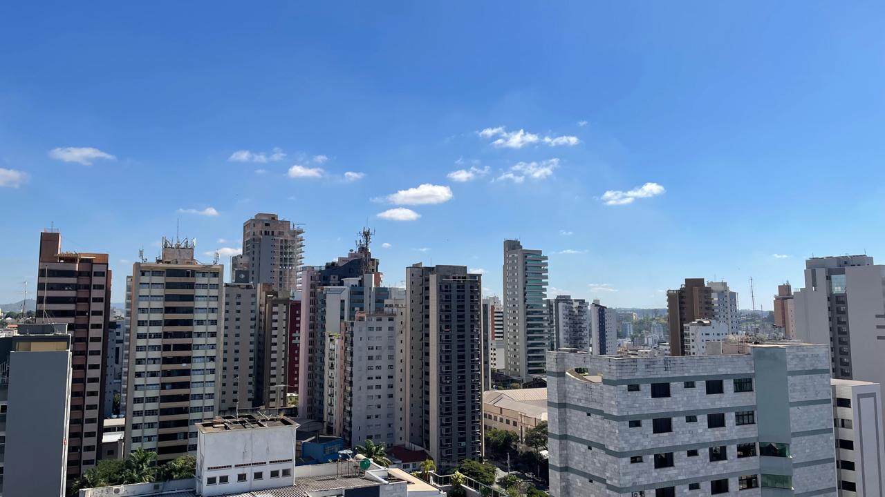 Divinópolis registra dia de sol e temperaturas em elevação nesta quarta-feira