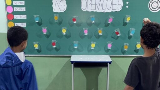 Matemática lúdica transforma aprendizado no projeto +Futuro Cajuru