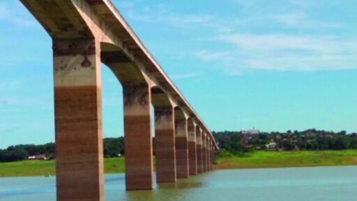 Interdição total da Ponte Quinca Mariano altera tráfego entre Minas Gerais e Goiás