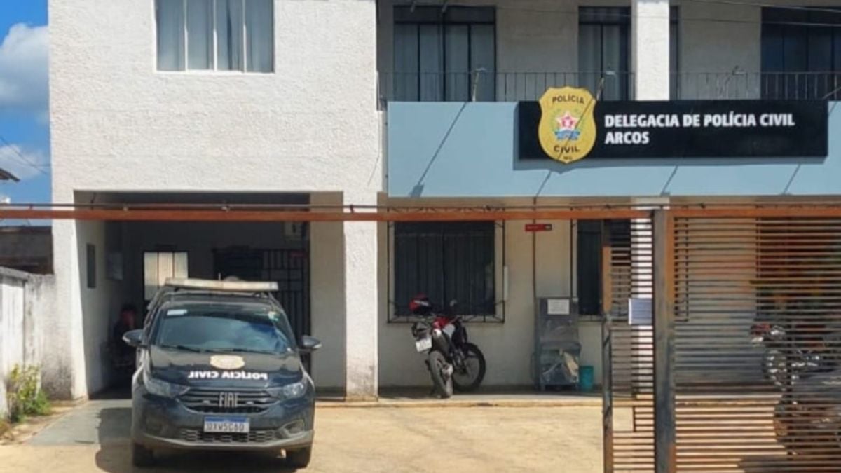 Polícia Civil investiga feminicídio de mulher de 54 anos cometido pelo ex em Arcos