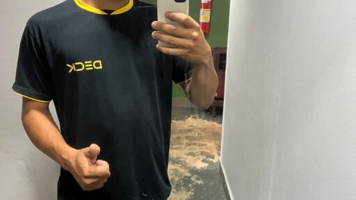 A arte de servir: como um jovem garçom de Minas Gerais redefine o atendimento ao cliente