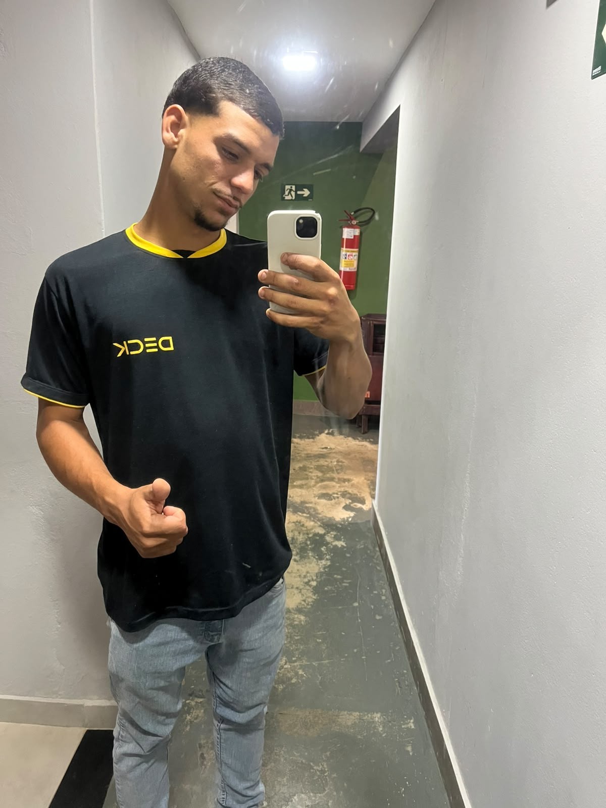 A arte de servir: como um jovem garçom de Minas Gerais redefine o atendimento ao cliente