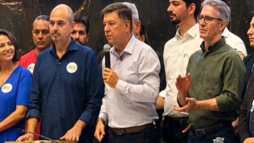 Carlos Viana articula oposição ao governo Lula e reforça apoio a Ronaldo Caiado pelo PSD