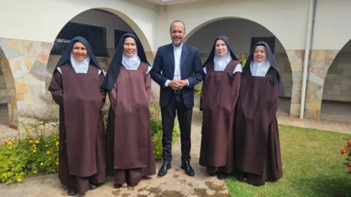 Carmelo da Imaculada Conceição define nova gestão em Divinópolis