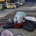 com 35 4 mil pessoas em situacao de rua rio de janeiro o 1788199598979