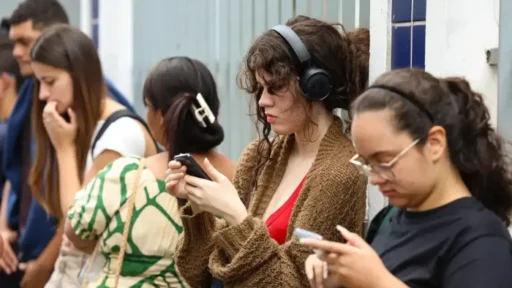 Desigualdades e desafios marcam a trajetória profissional dos jovens brasileiros