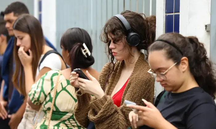 Desigualdades e desafios marcam a trajetória profissional dos jovens brasileiros