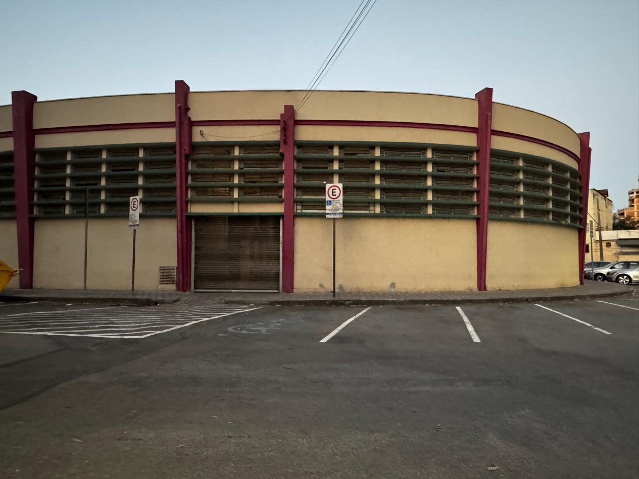 Morte de vendedor no Mercado Central de Divinópolis gera comoção e relatos de descaso