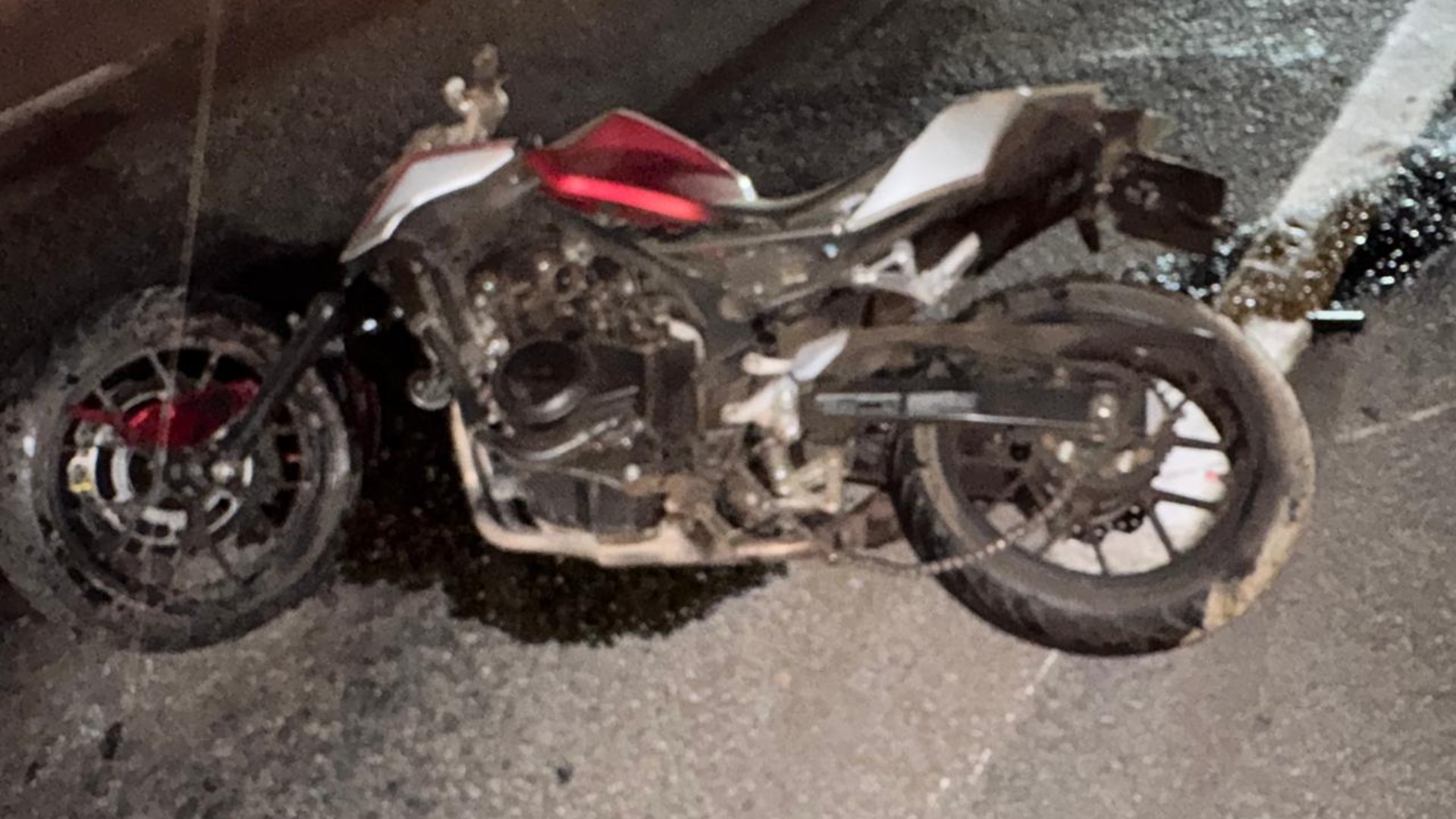 Motociclista de 18 anos sofre queda grave na Br-262 em Nova Serrana