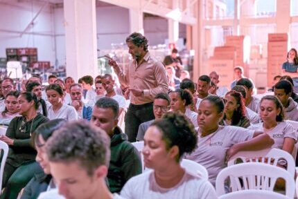 Nova Serrana leva serviços de saúde para dentro das fábricas de calçados