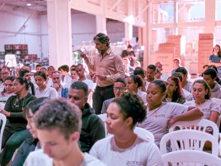 Nova Serrana leva serviços de saúde para dentro das fábricas de calçados