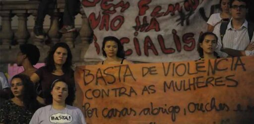 Violência contra a mulher atinge 54% das brasileiras enquanto apenas 11% dos homens admitem agressões