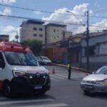 acidente entre carro e moto deixa duas mulheres feridas 1789754637515