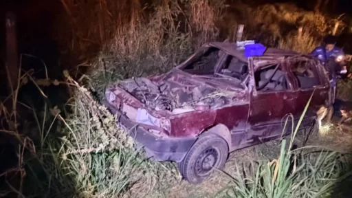 Capotamento na Br-352 deixa quatro feridos entre Onça de Pitangui e Pará de Minas