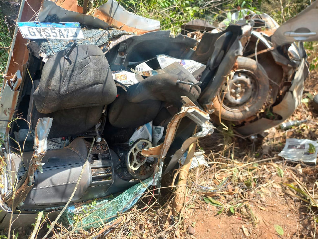 Médico de 26 anos sofre acidente grave na Br-352 ao retornar de plantão em Pitangui