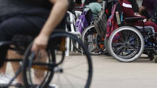 Mercado de trabalho reserva apenas 1,5% das vagas de liderança para pessoas com deficiência