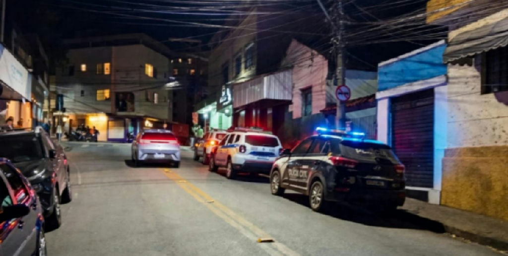 Polícia investiga se execução em lanchonete de Divinópolis tem relação com crime de agosto