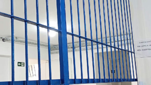 Prefeitura de Divinópolis instala grades em posto de saúde após episódios de violência